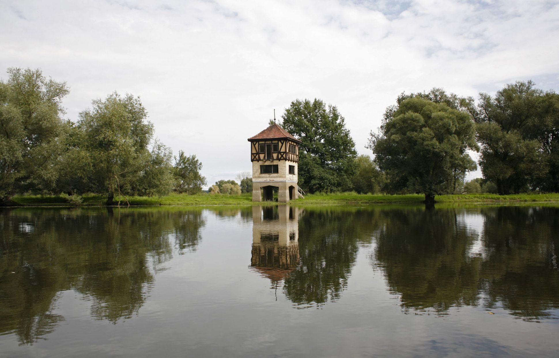 Schiffbare Gewässer, Flüsse, Kanäle, Wasserwege und Seen ...